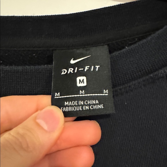 Nike Pullover - Picture 4 of 5
